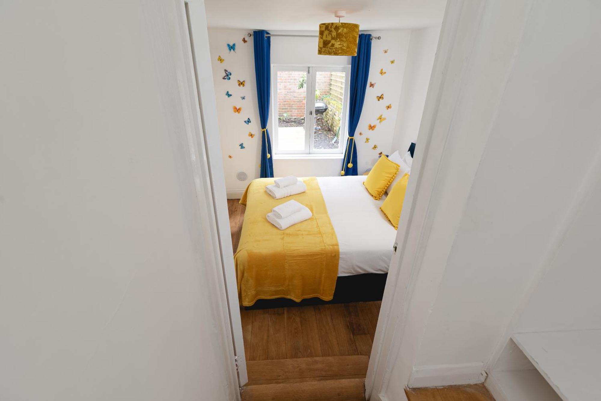 Spacious With Garden In Apartament Londra