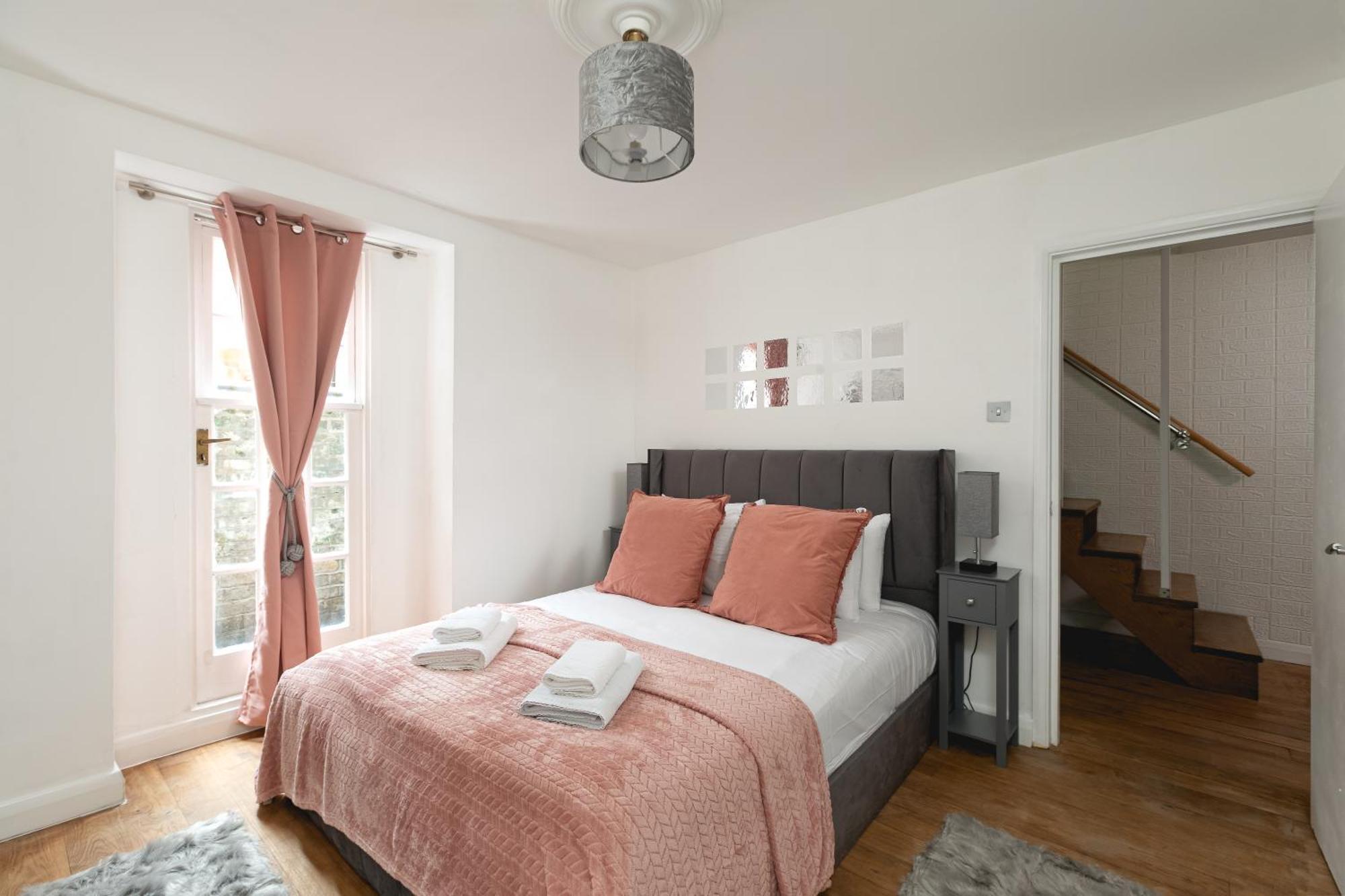 Appartamento Spacious With Garden In Londra