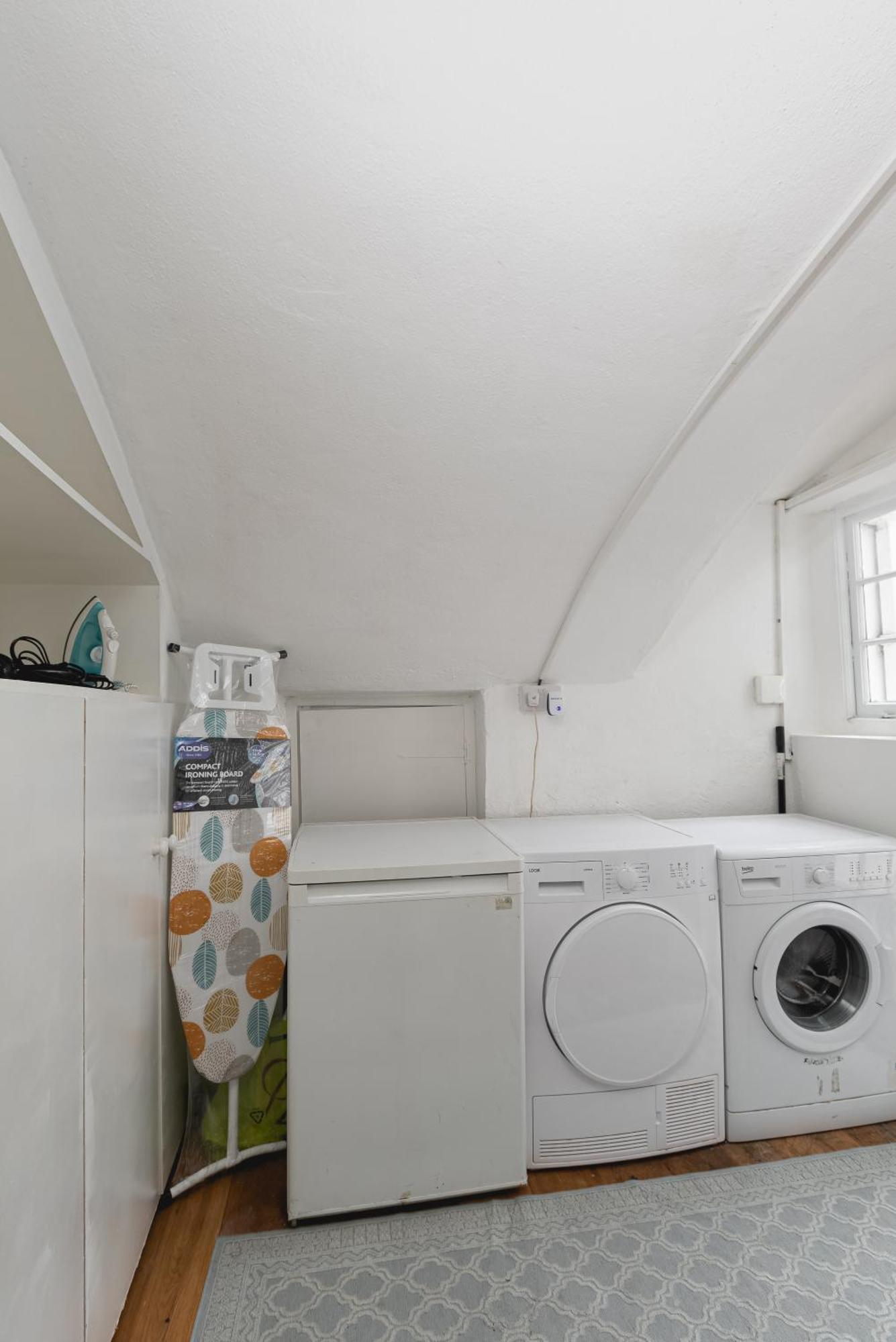 Spacious With Garden In Londra