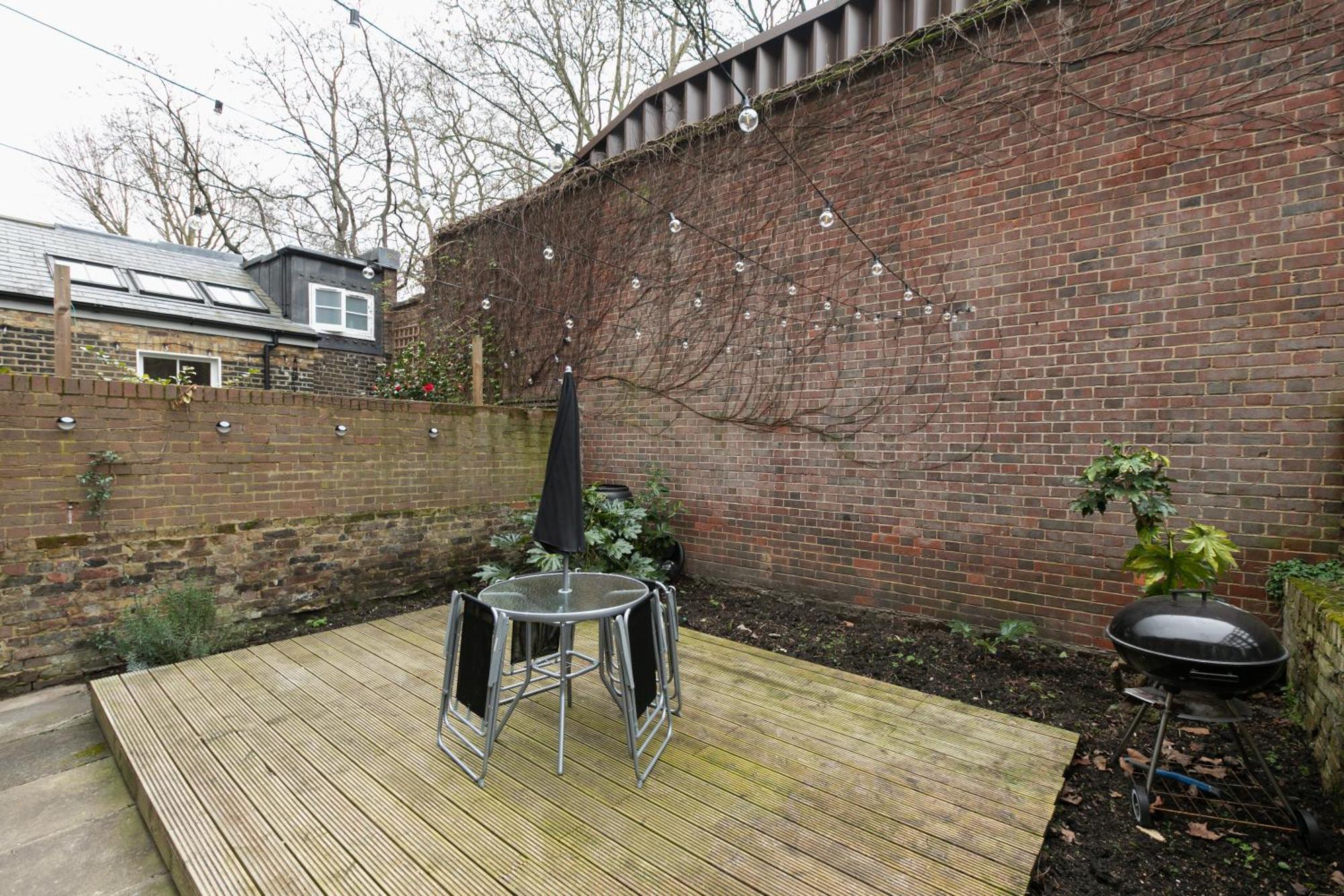 Spacious With Garden In Appartamento